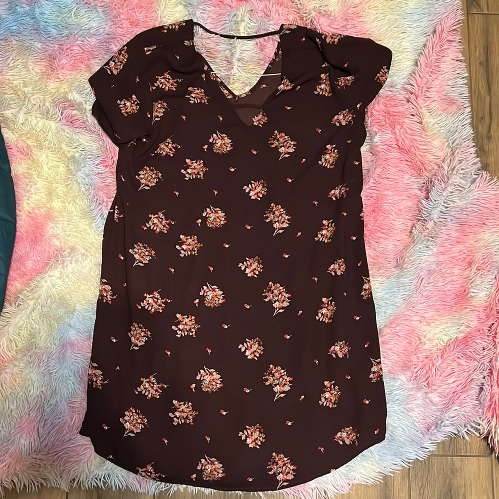 Maurice’s Large maroon flower dress